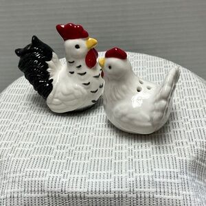 Chicken Salt and Pepper Shakers